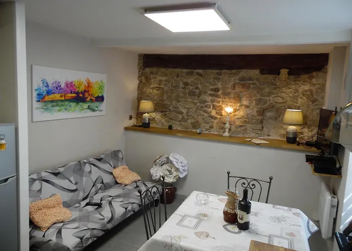 Chez Jerome, Au Pied De La Cite Medievale * Carcassonne